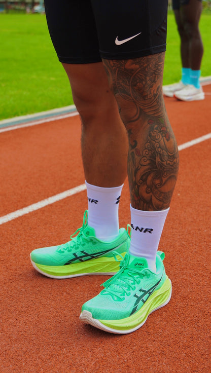 WHITE ENDURANCE GRIP SOCK